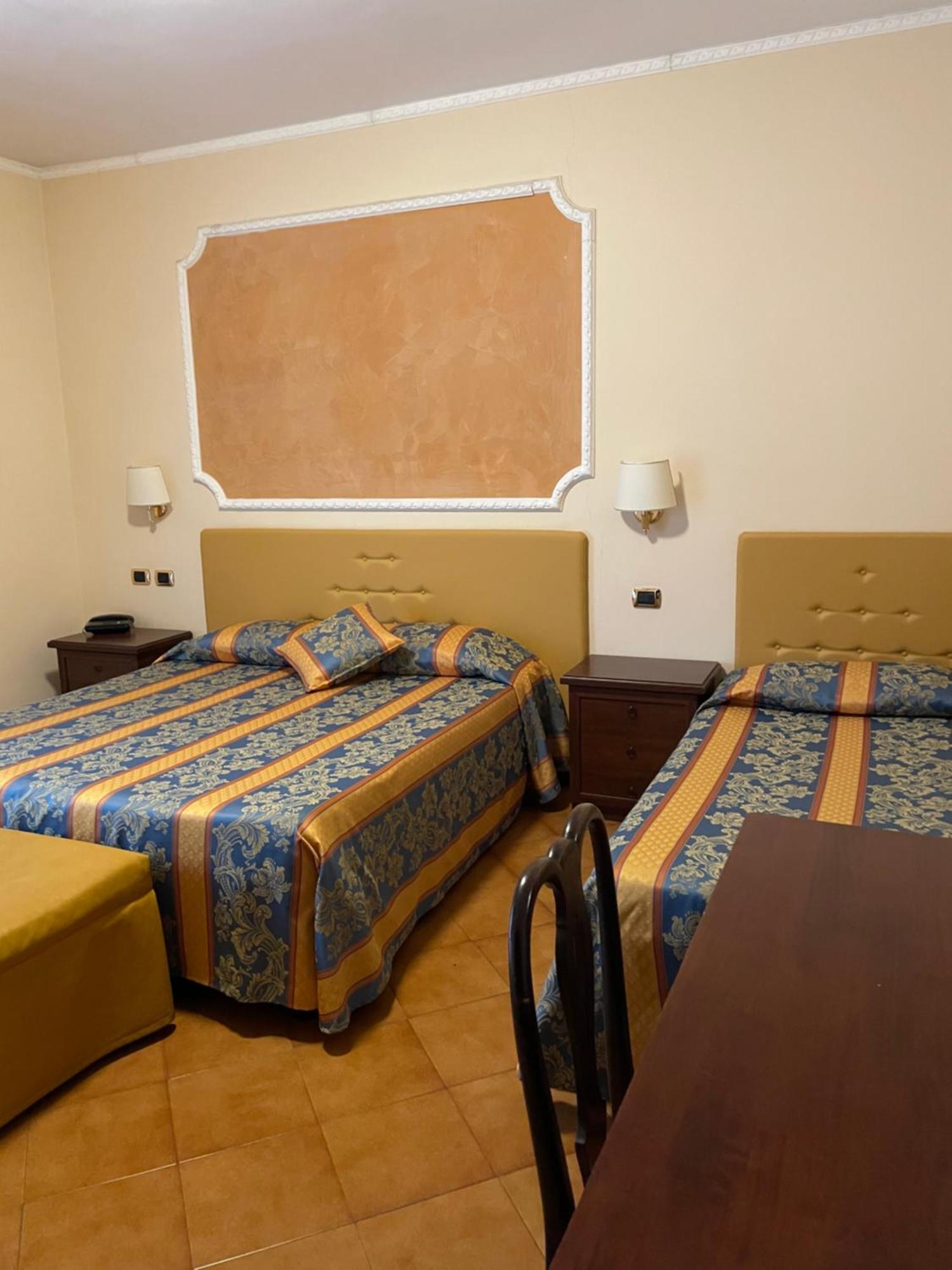 Hotel Mondial Rapallo Pokoj fotografie