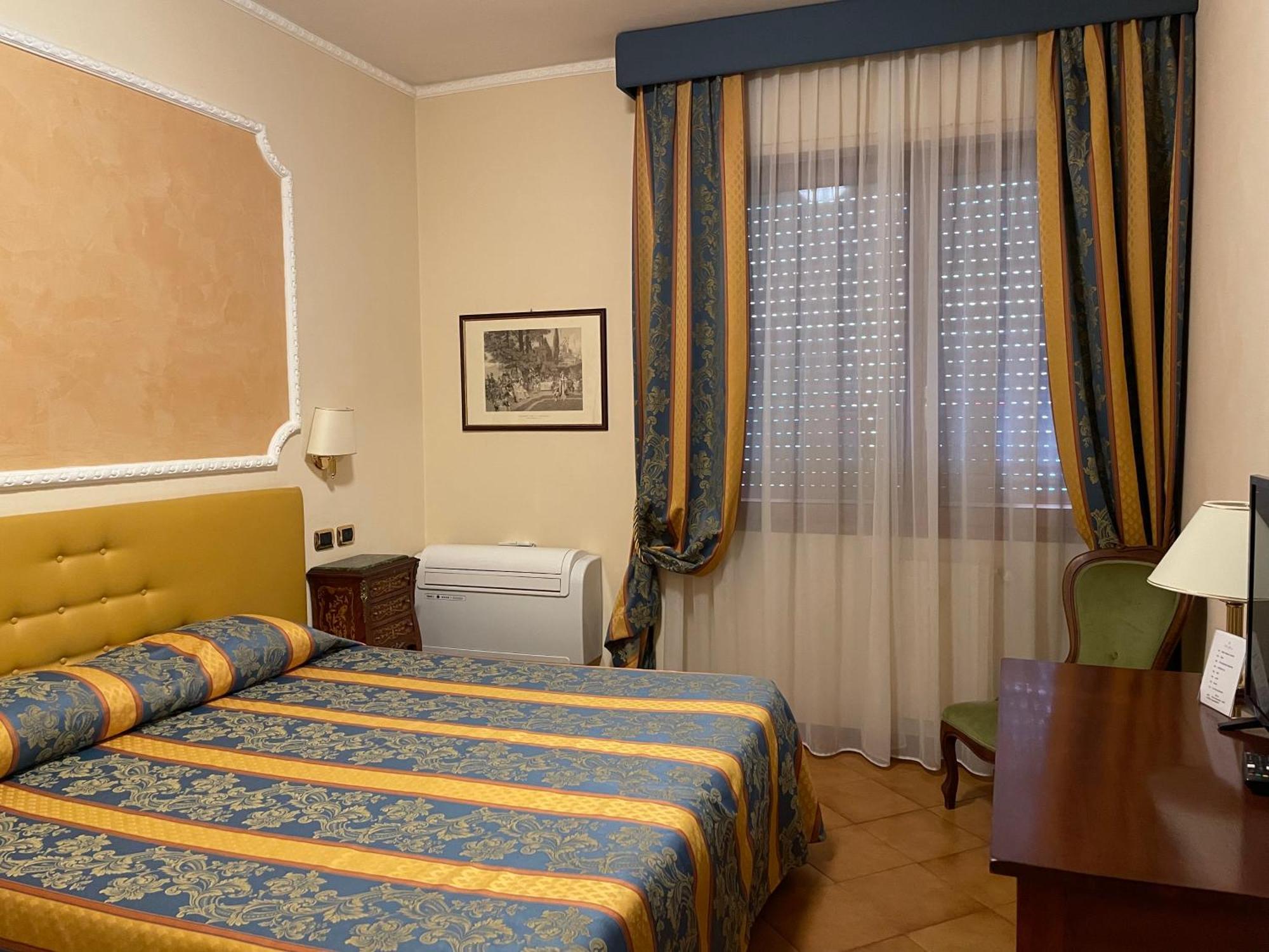 Hotel Mondial Rapallo Pokoj fotografie