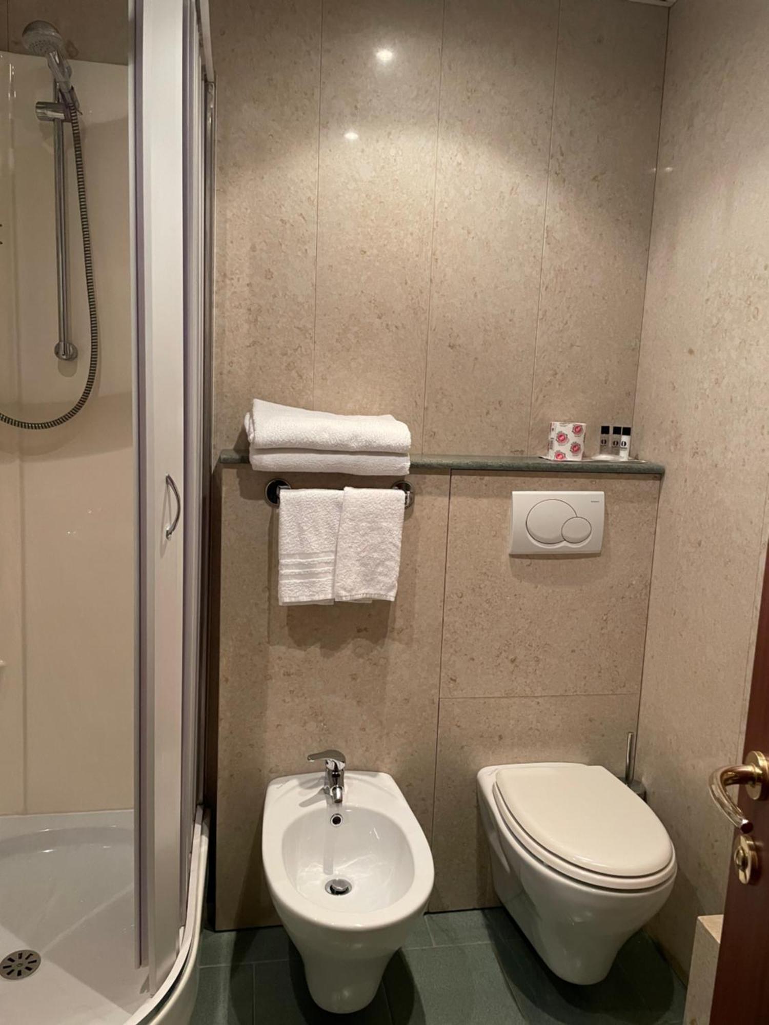 Hotel Mondial Rapallo Pokoj fotografie