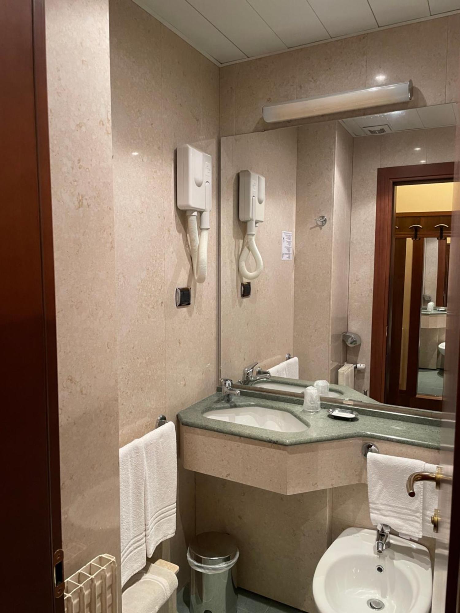 Hotel Mondial Rapallo Pokoj fotografie