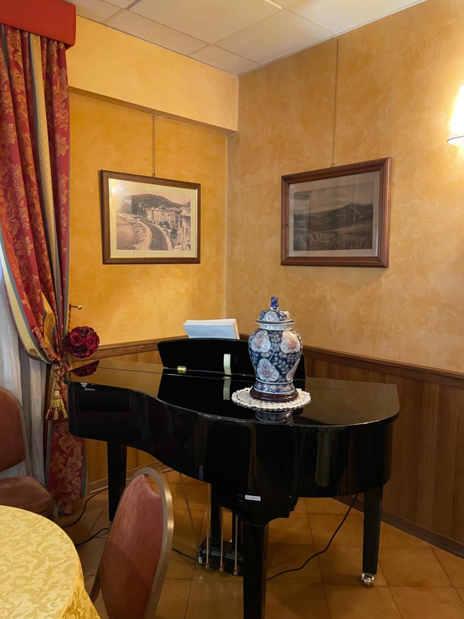 Hotel Mondial Rapallo Exteriér fotografie